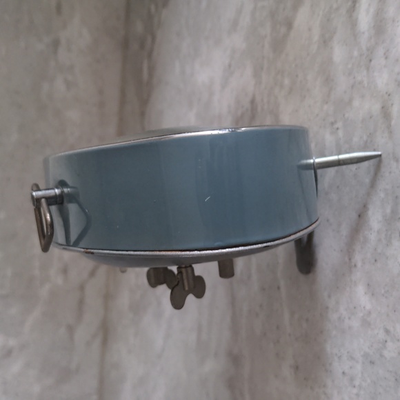 Vintage Fossil American Classic Wind-up Alarm Clock - Picture 5 of 10